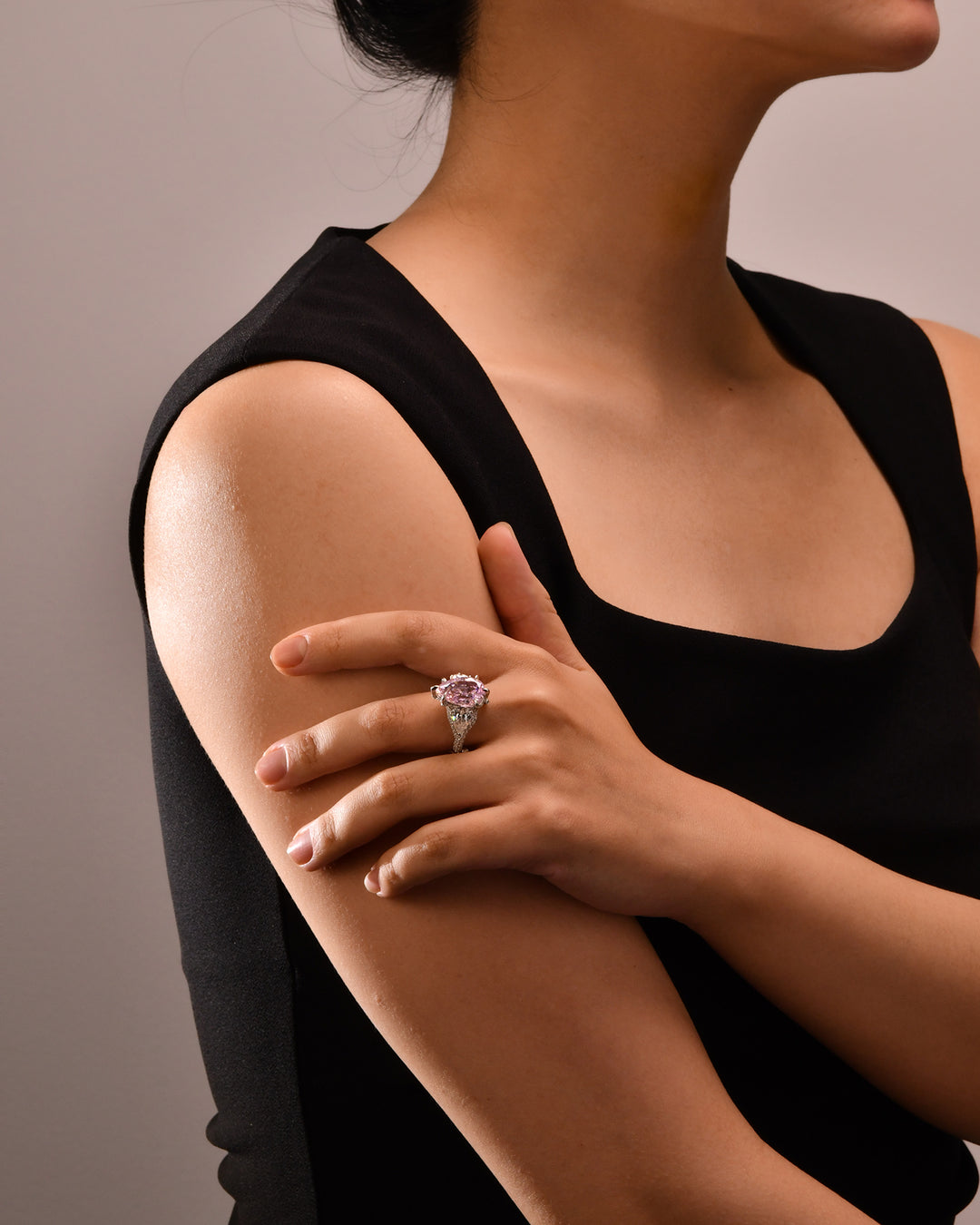 Tear of Joséphine: Pink Pear Cut Diamond Ring with Crossed Branch Band